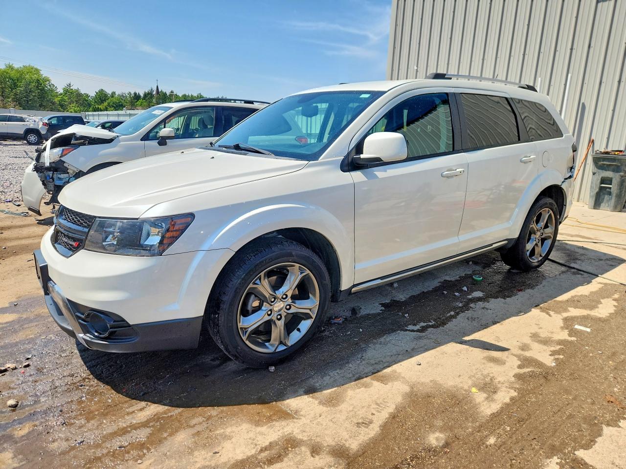 2016 Dodge Journey Crossroad, VIN 3C4PDDGG1GT189977 — Rear end