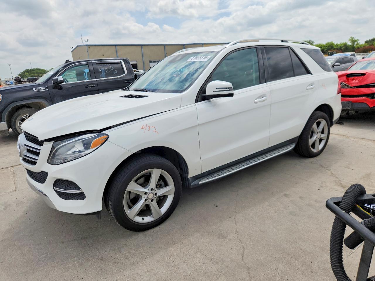 2016 Mercedes-Benz GLE 350, VIN 4JGDA5JB7GA670480 — Undercarriage