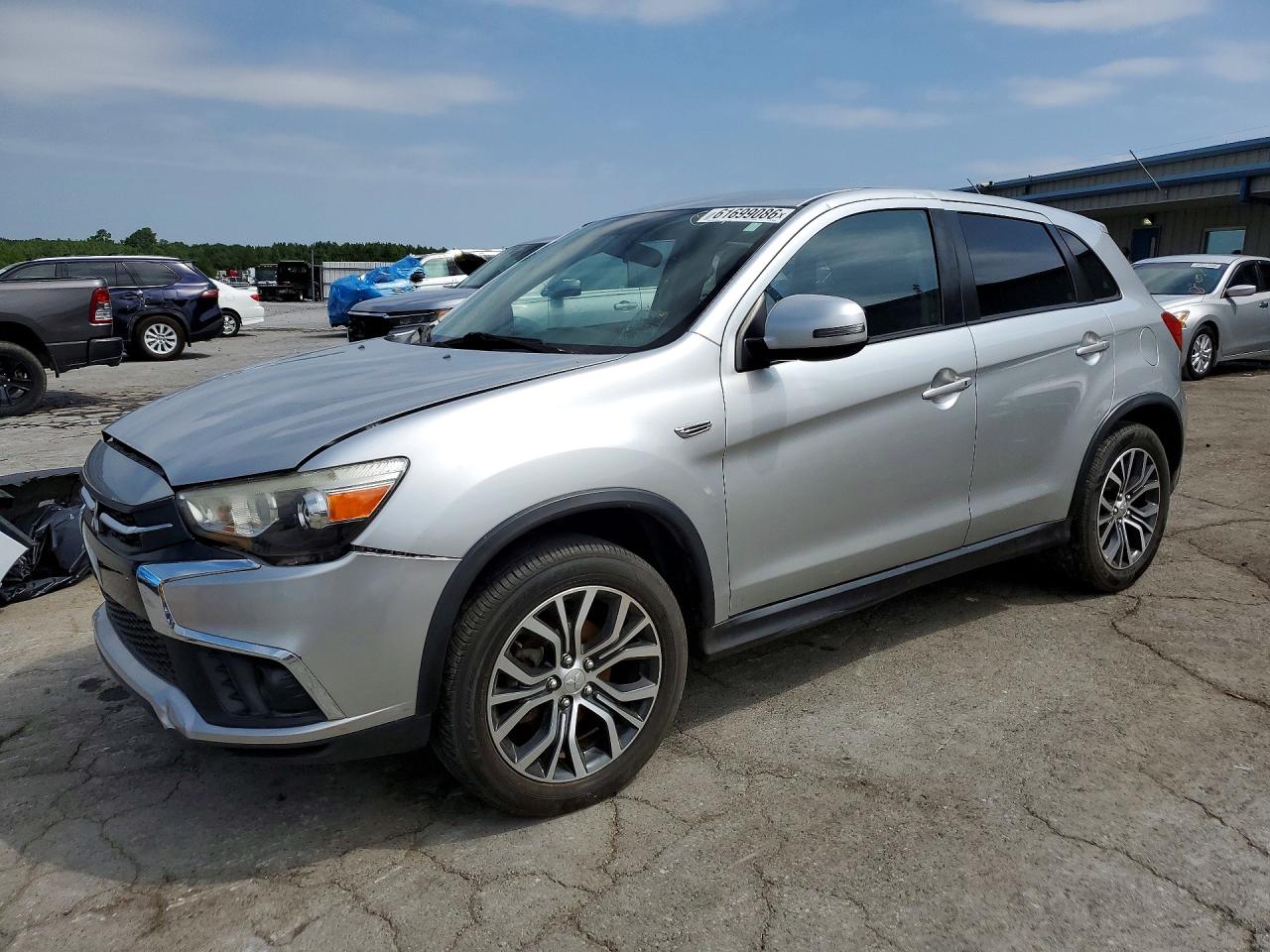 2019 Mitsubishi Outlander ES, VIN JA4AP3AU1KU011694 — Front end