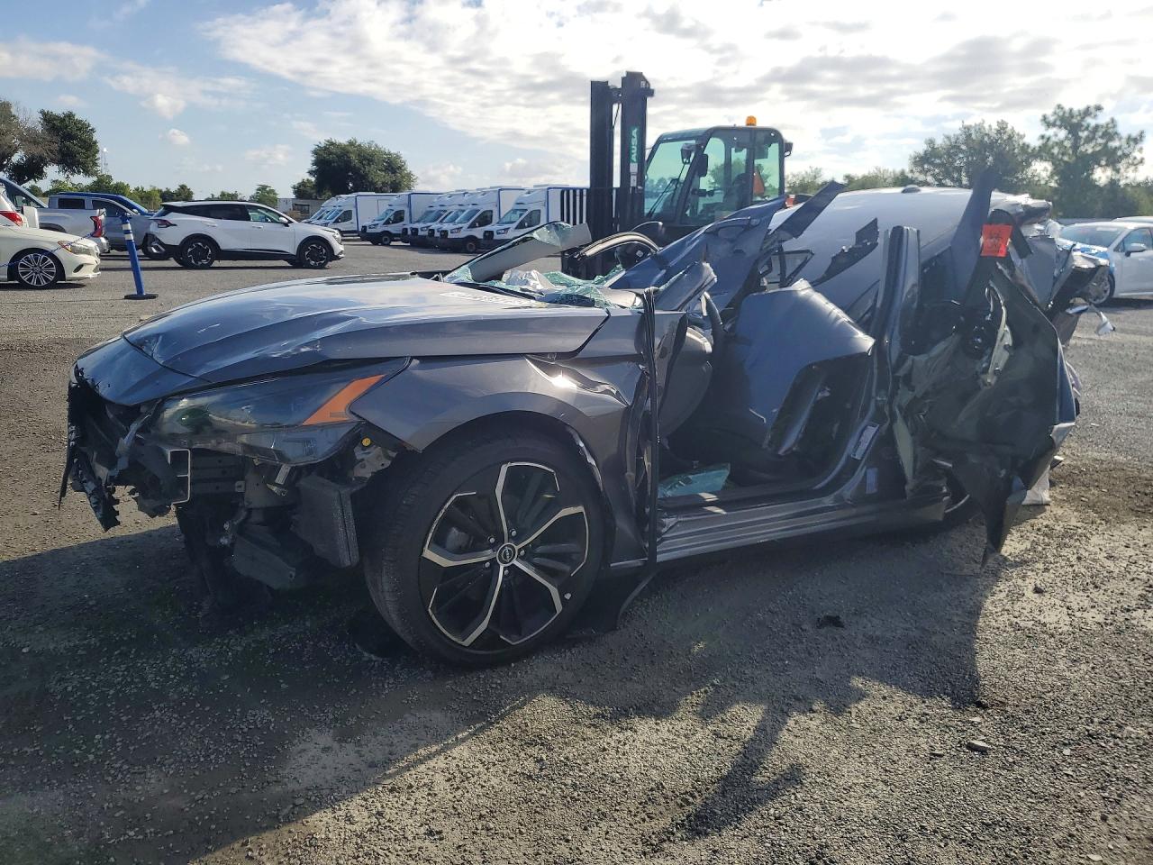 2025 Nissan Altima SR, VIN 1N4BL4CV7SN310849 — All over