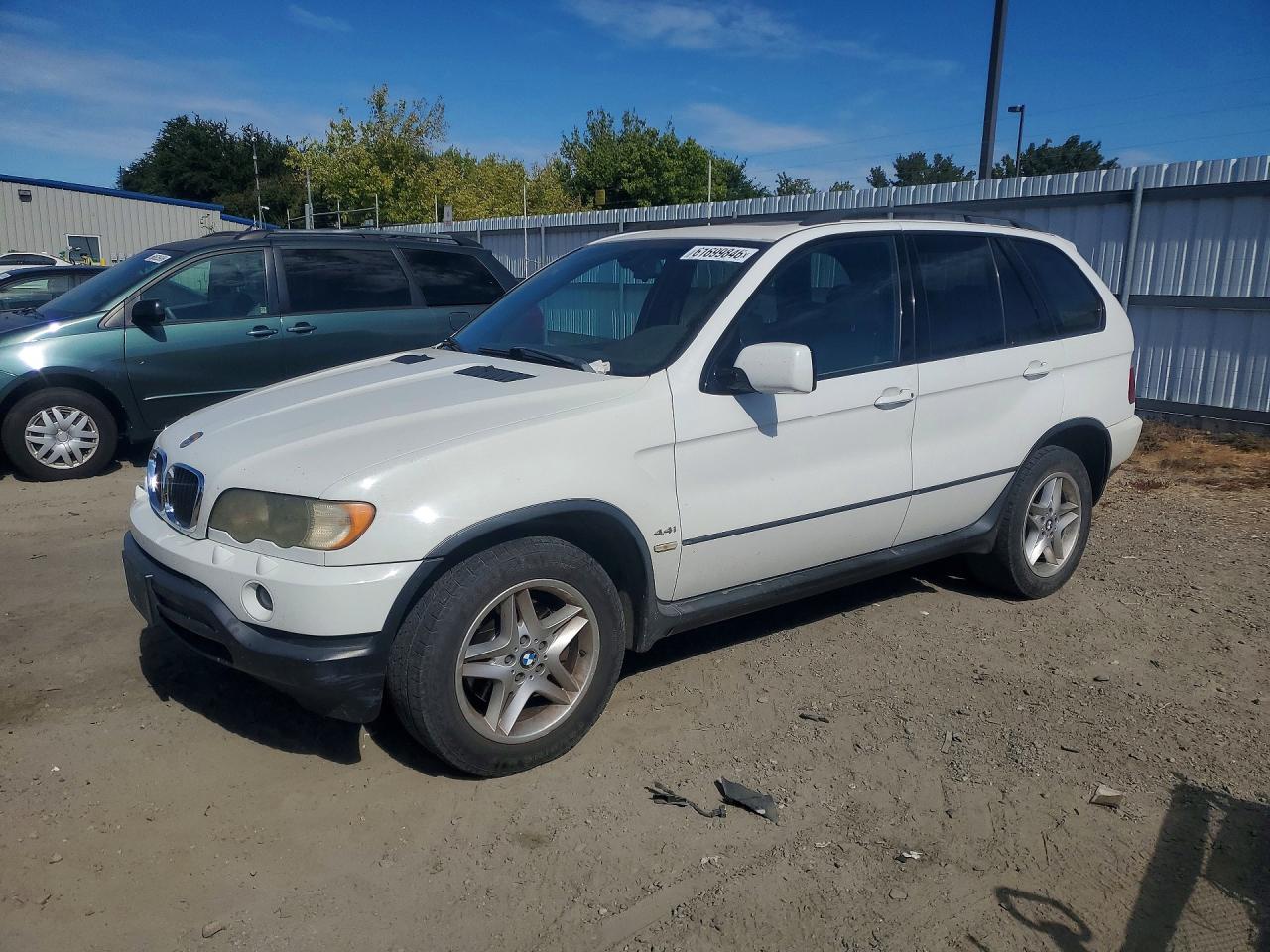 2002 BMW X5 4.4i, VIN 5UXFB33532LH35619 — Rear end