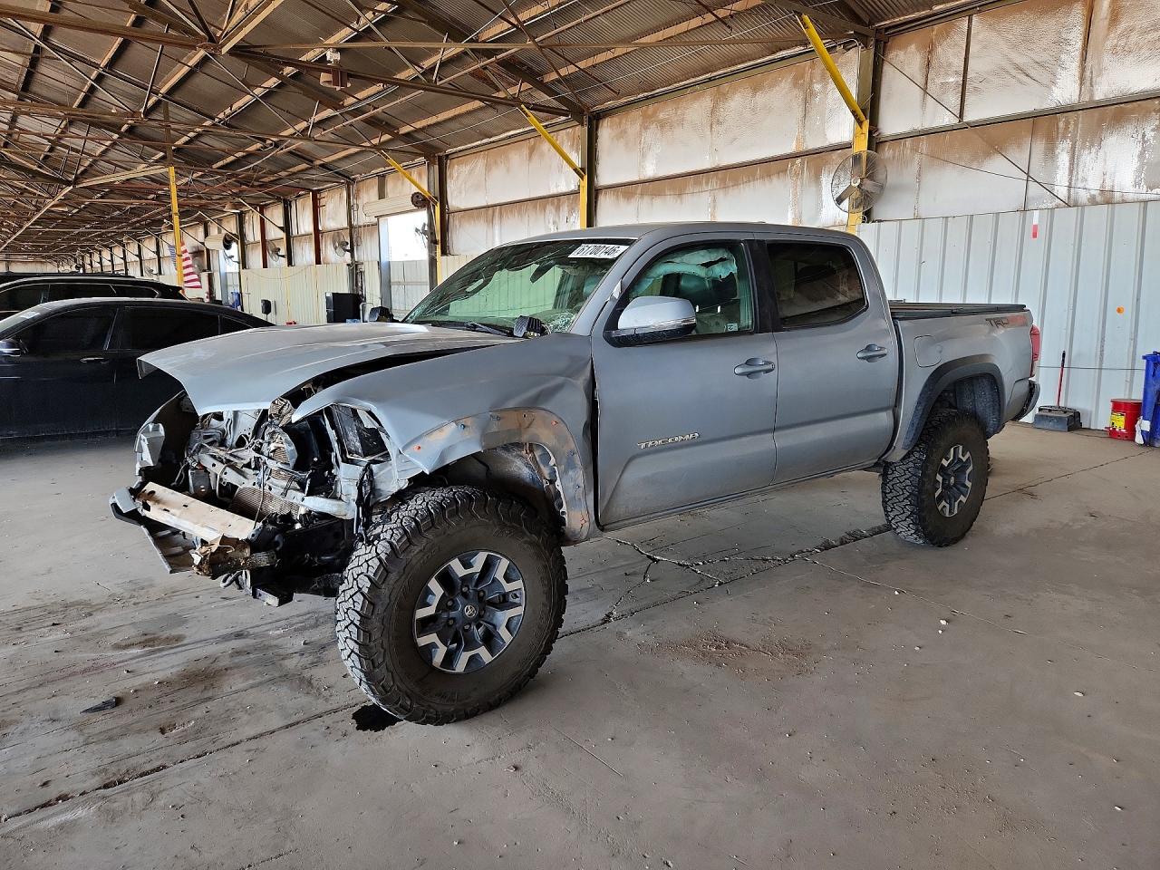 2019 Toyota Tacoma TRD Off Road, VIN 3TMCZ5AN4KM261707 — Перед