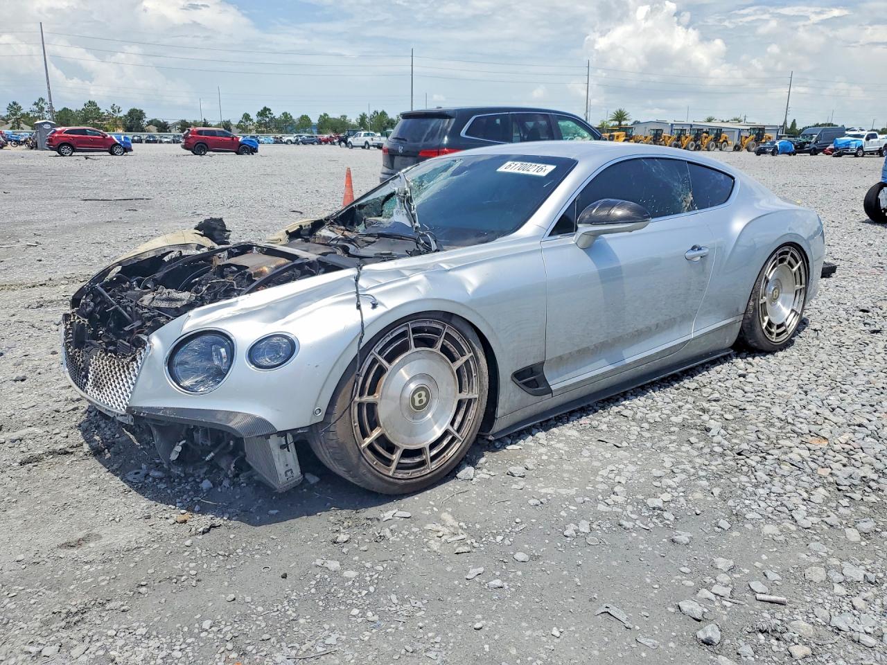 2020 Bentley Continental GT First Edition, VIN SCBCG2ZG3LC076029 — Engine fire