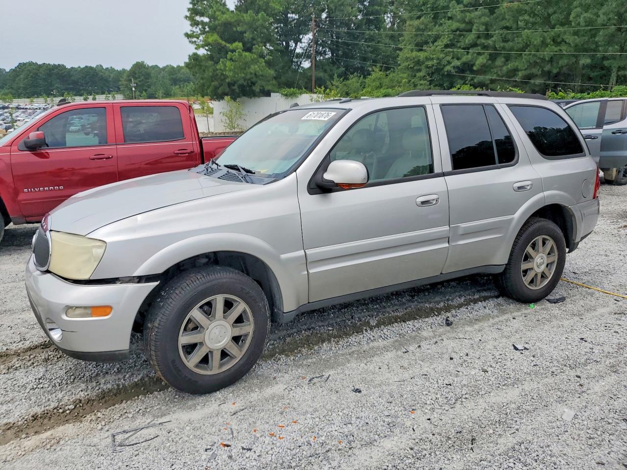 2005 Buick Rainier CXL, VIN 5GADS13S052237910 — Front end
