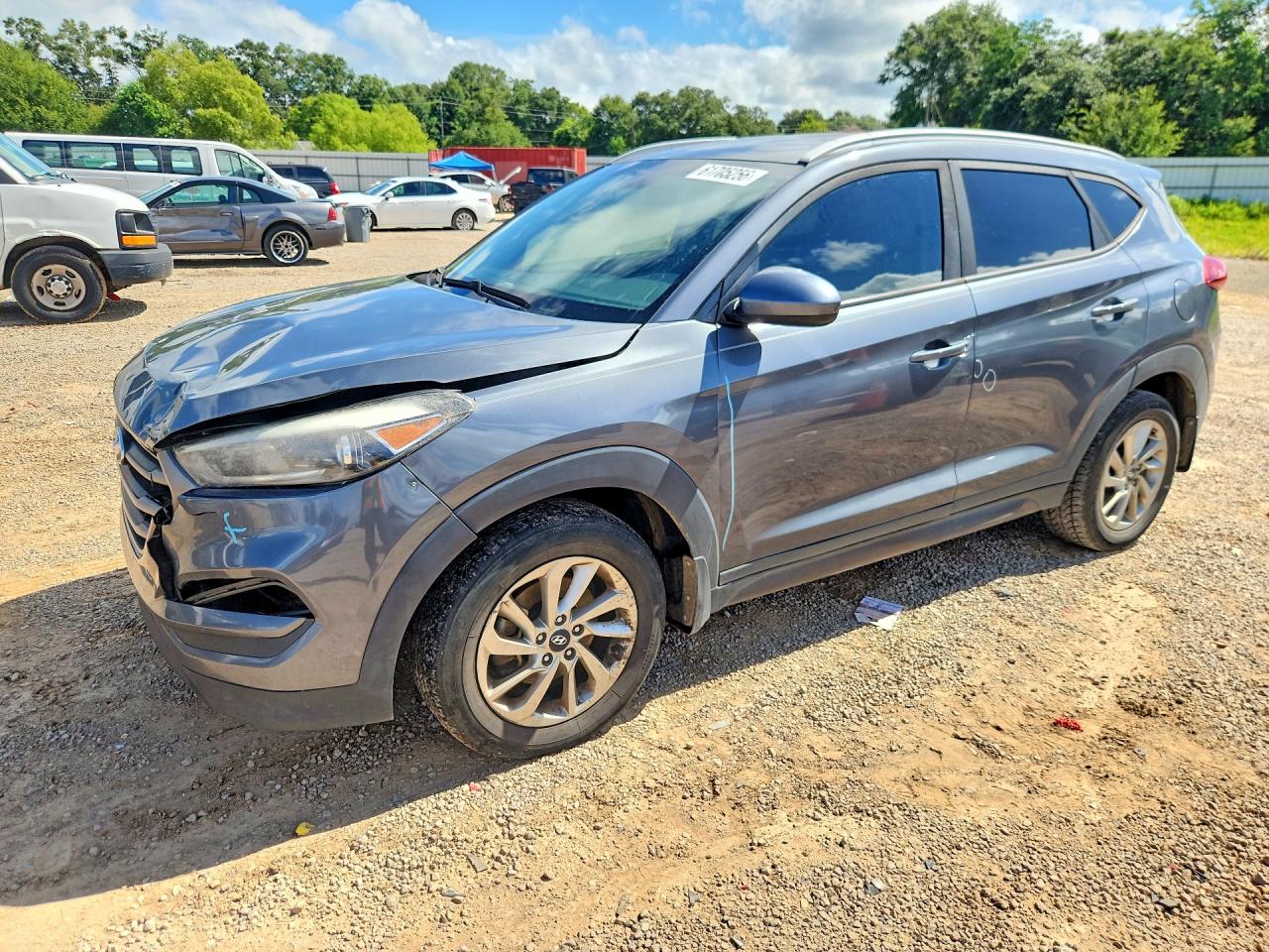 2016 Hyundai Tucson SE, VIN KM8J33A47GU228770 — Front end