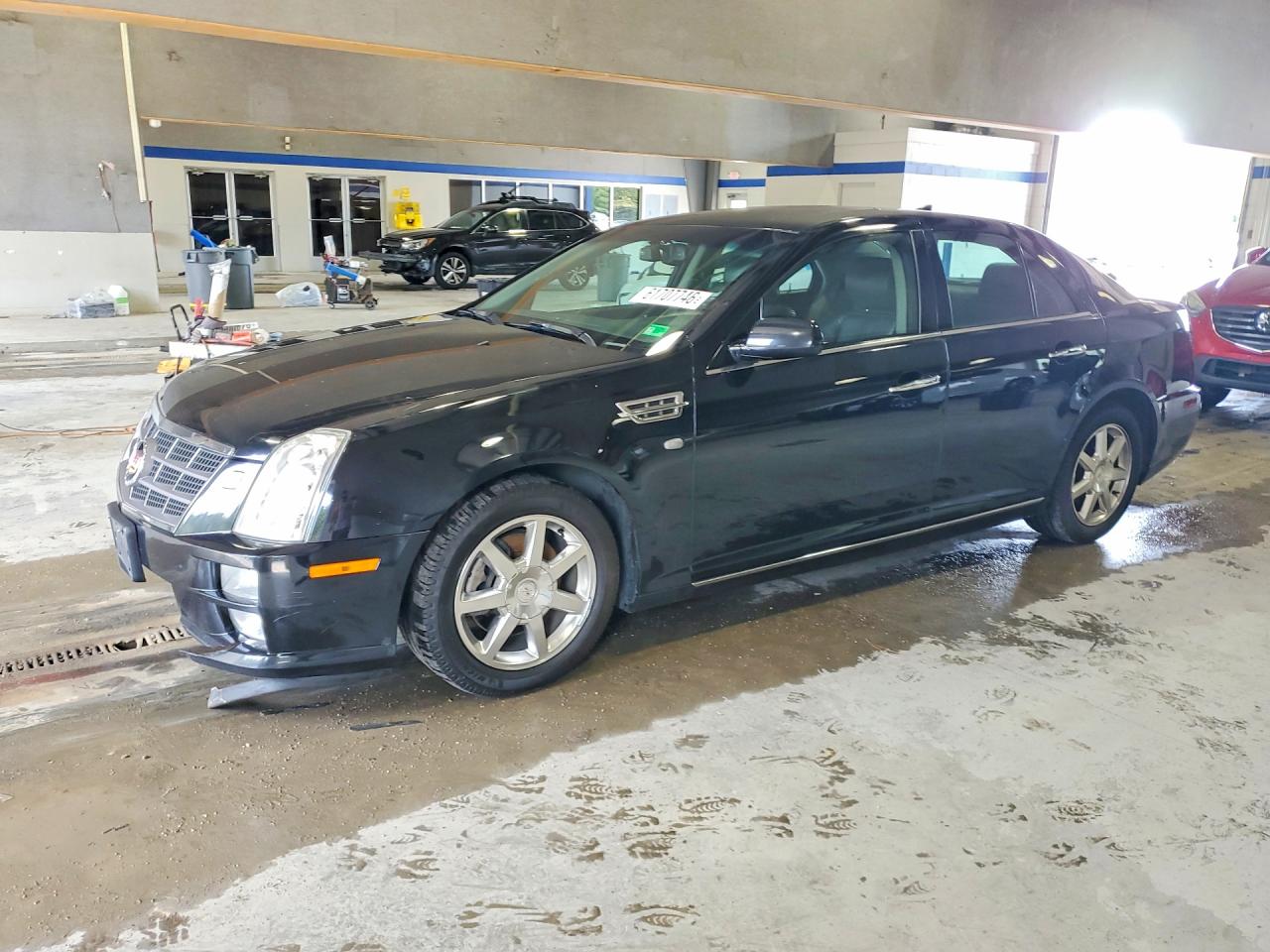 2011 Cadillac STS RWD, VIN 1G6DW6ED3B0118516 — Перед