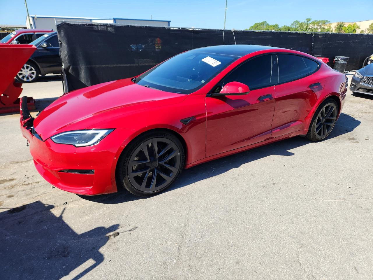 2022 Tesla Model S Plaid, VIN 5YJSA1E68NF477518 — Перед