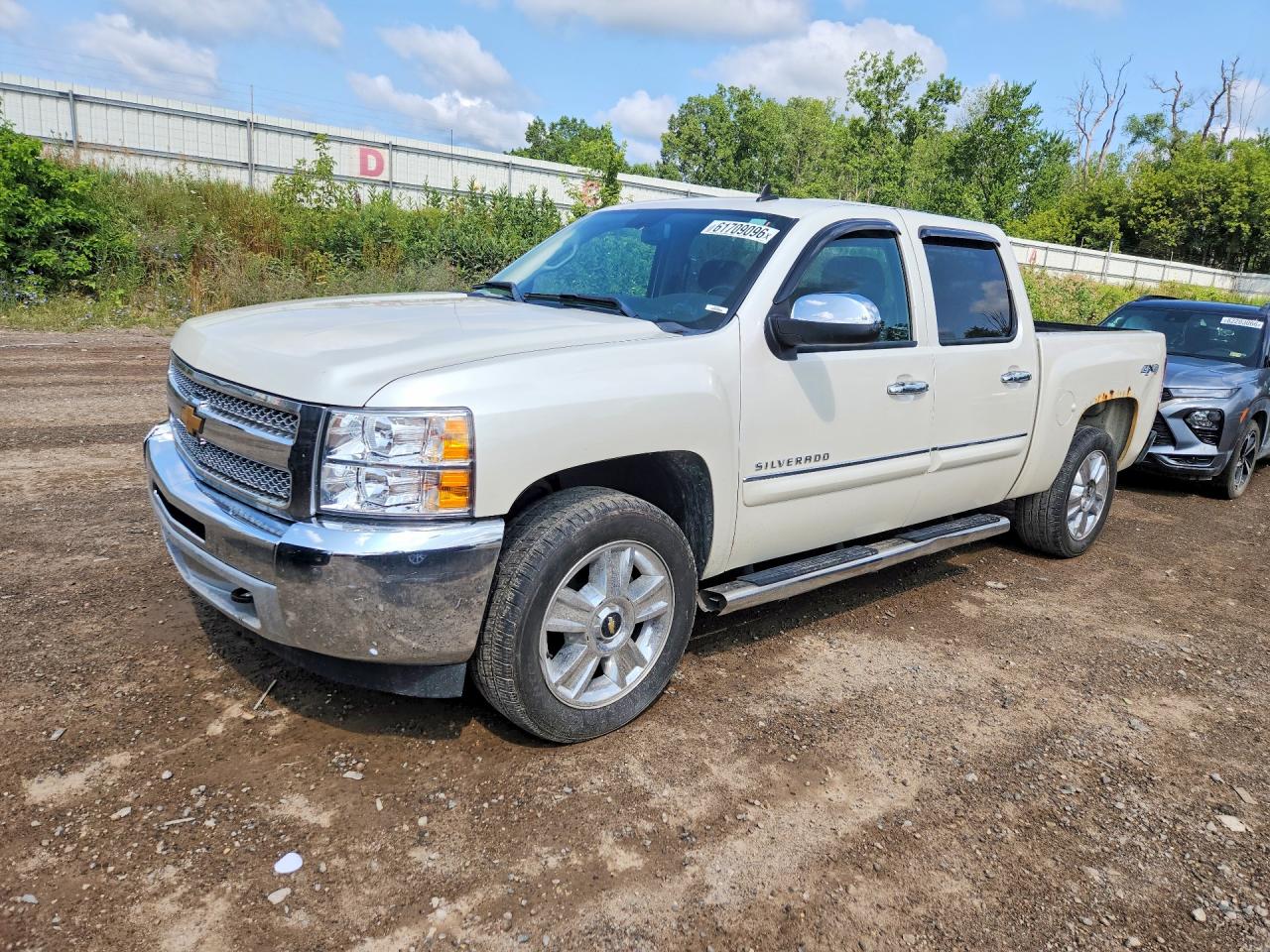 2013 Chevrolet Silverado 1500 LT, VIN 3GCPKSE72DG370720 — Бок