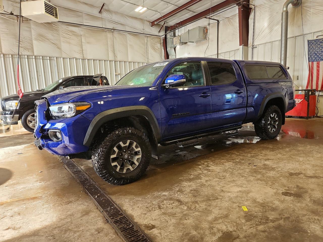 2023 Toyota Tacoma TRD Sport, VIN 3TYDZ5BN9PT037850 — Front end