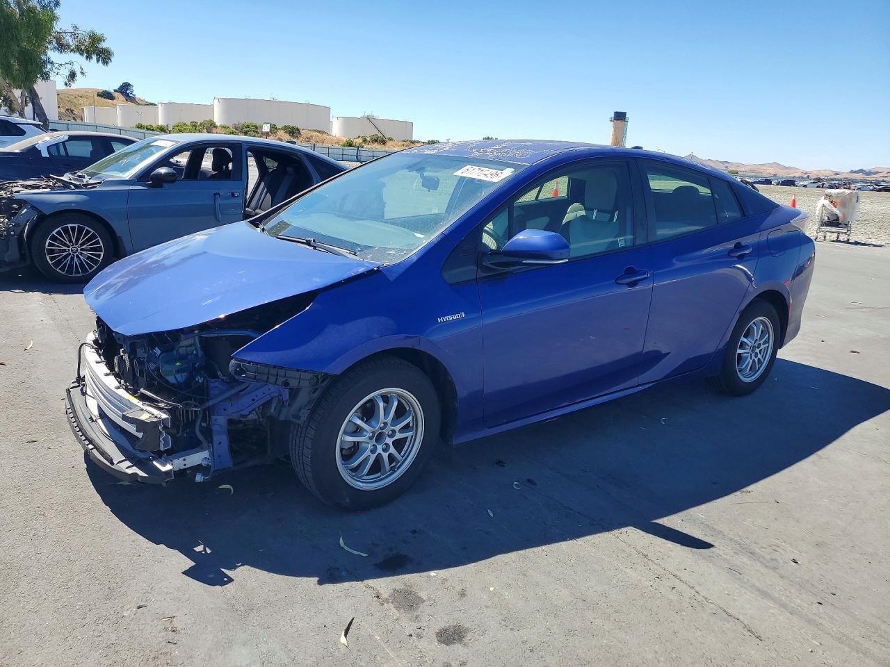 2016 Toyota Prius Four Touring, VIN JTDKARFU3G3512249 — Front end