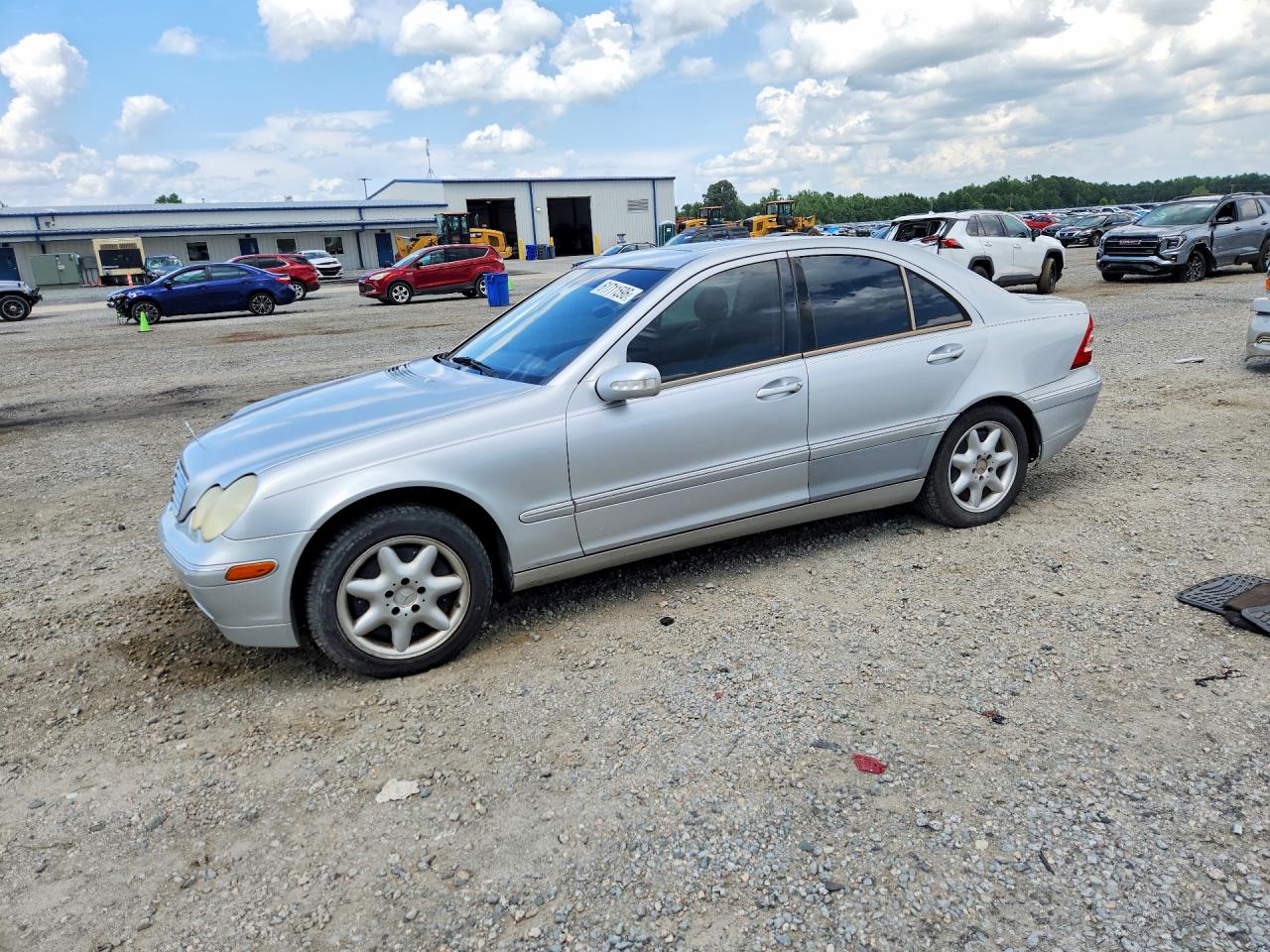 2001 Mercedes-Benz C 230/260/280/320, VIN WDBRF61J71F077123 — Днище