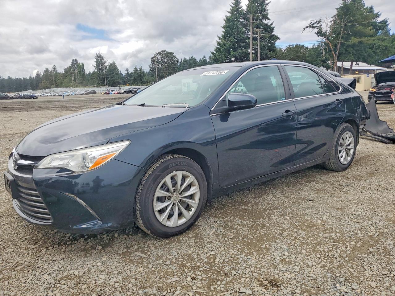 2016 Toyota Camry LE, VIN 4T4BF1FK4GR541787 — Rear end