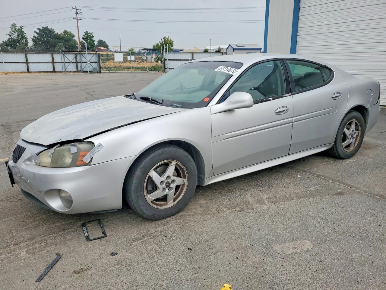 2004 Pontiac Grand Prix GT1, VIN 2G2WP522541209413 — Front end