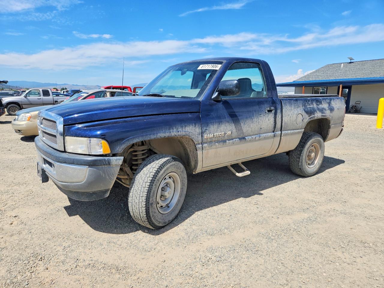 1994 Dodge RAM, VIN 3B7HF16Y8RM516623 — Minor dents and scratches