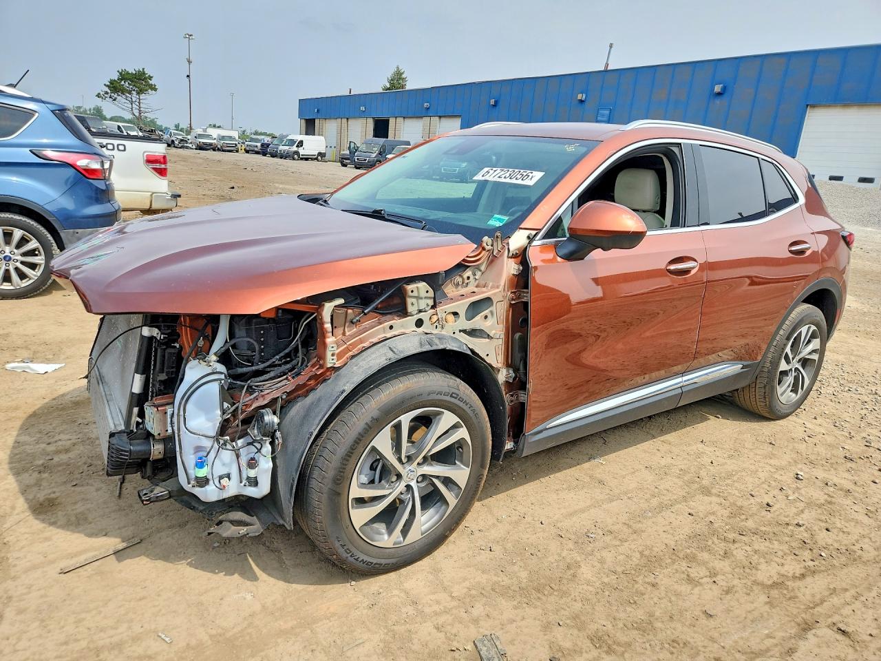 2022 Buick Envision Essence, VIN LRBFZNR41ND113067 — Перед