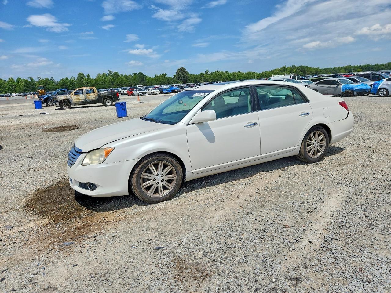 2008 Toyota Avalon Limited, VIN 4T1BK36B08U323770 — Rear end