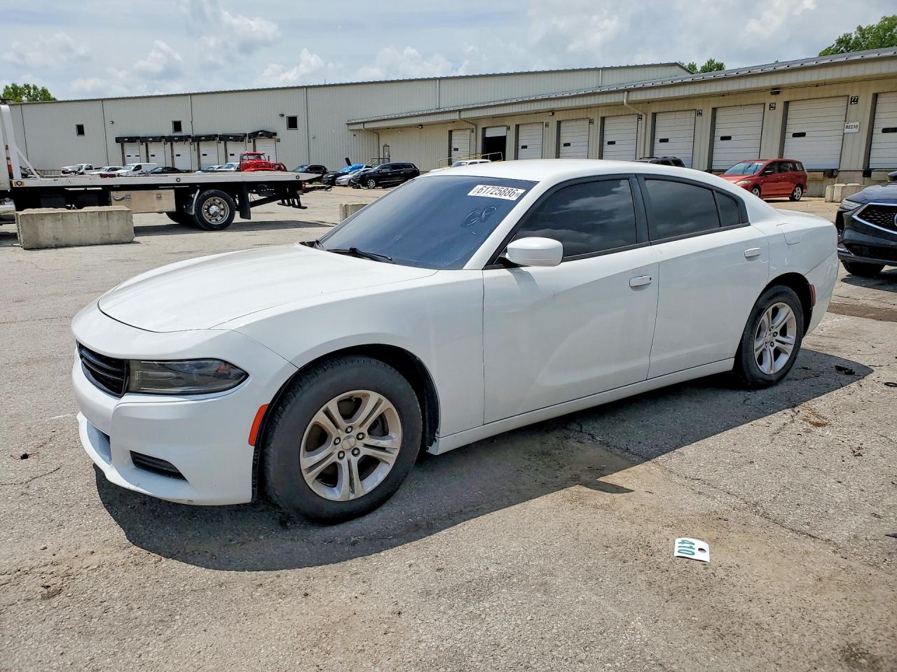 2019 Dodge Charger SXT, VIN 2C3CDXBG0KH664306 — Minor dents and scratches