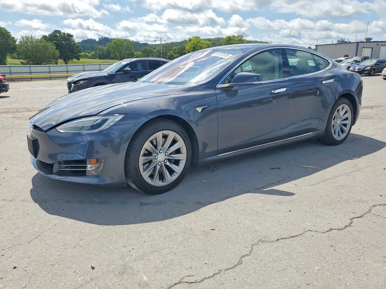 2017 Tesla Model S 60, VIN 5YJSA1E16HF203078 — Front end