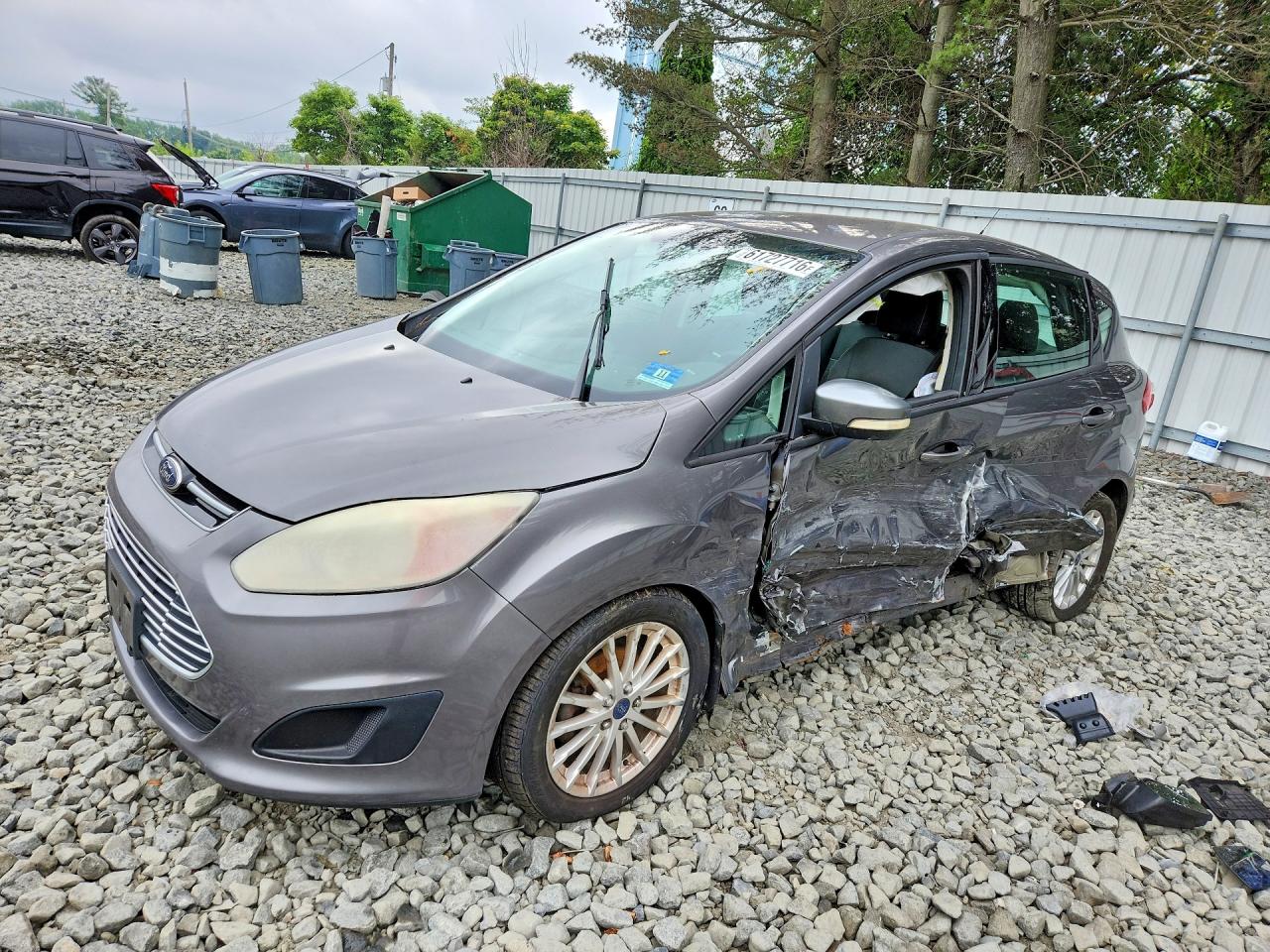 2013 Ford C-Max SE, VIN 1FADP5AU7DL508035 — Side