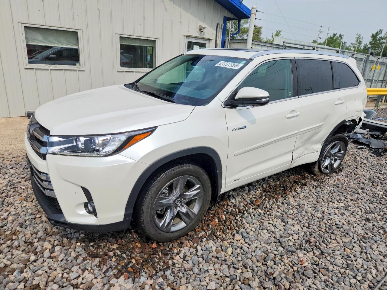 2019 Toyota Highlander Hybrid Limited Platinum, VIN 5TDDGRFH3KS058991 — Rear end