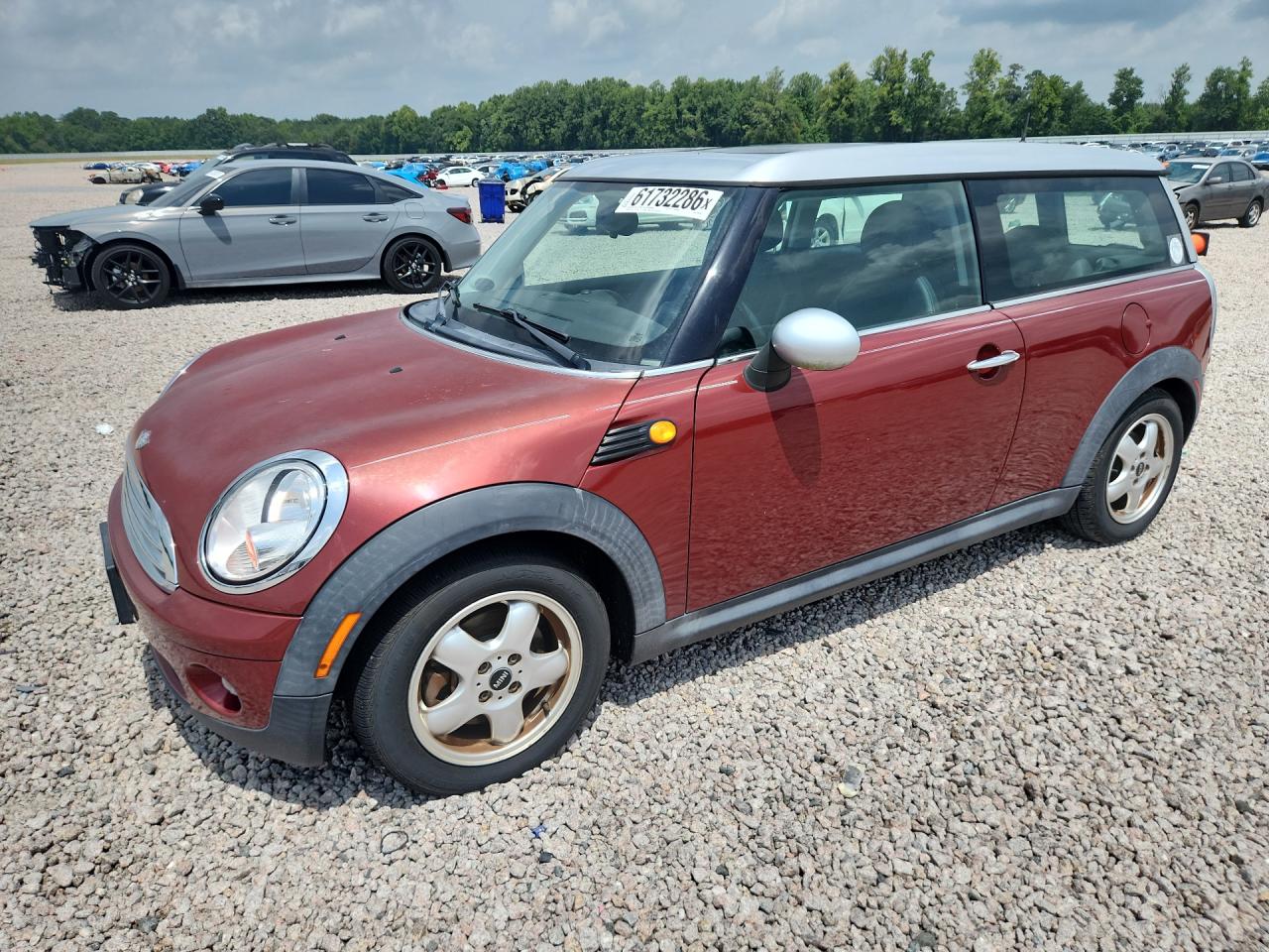 2010 MINI Clubman, VIN WMWML3C5XATX36880 — Normal wear