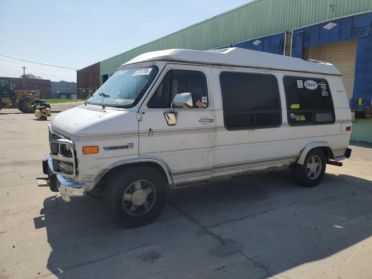 1992 GMC Vandura, VIN 1GDEG25KXN7507229 — Front end