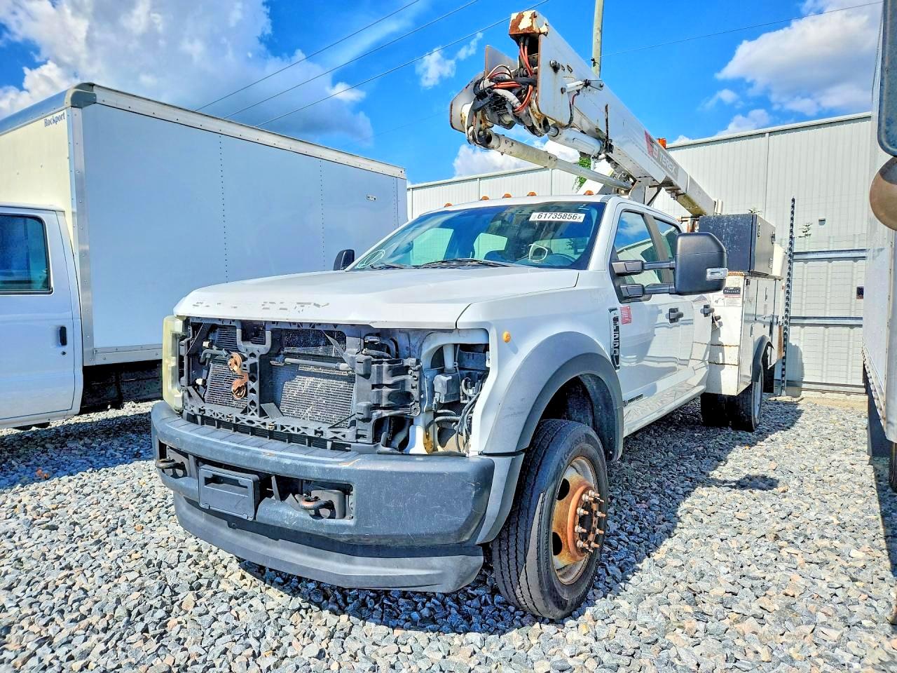 2017 Ford F-550 Lariat, VIN 1FD0W5HT0HEB92525 — Front end