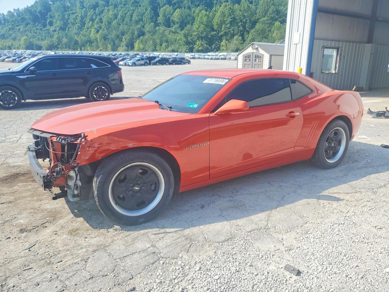 2010 Chevrolet Camaro LS, VIN 2G1FA1EV1A9202928 — Front end