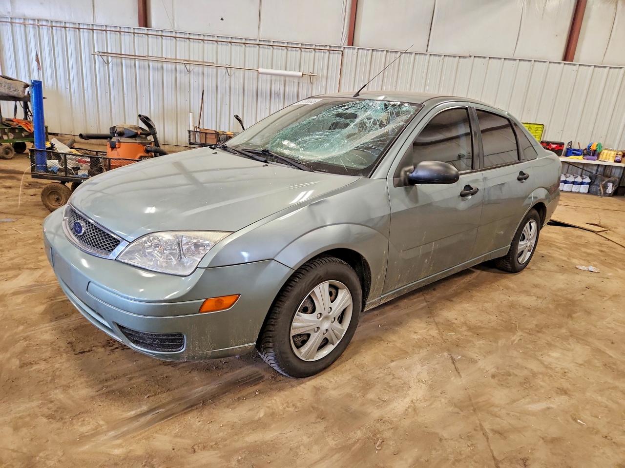 2005 Ford Focus S, VIN 1FAFP34N45W138857 — Roof