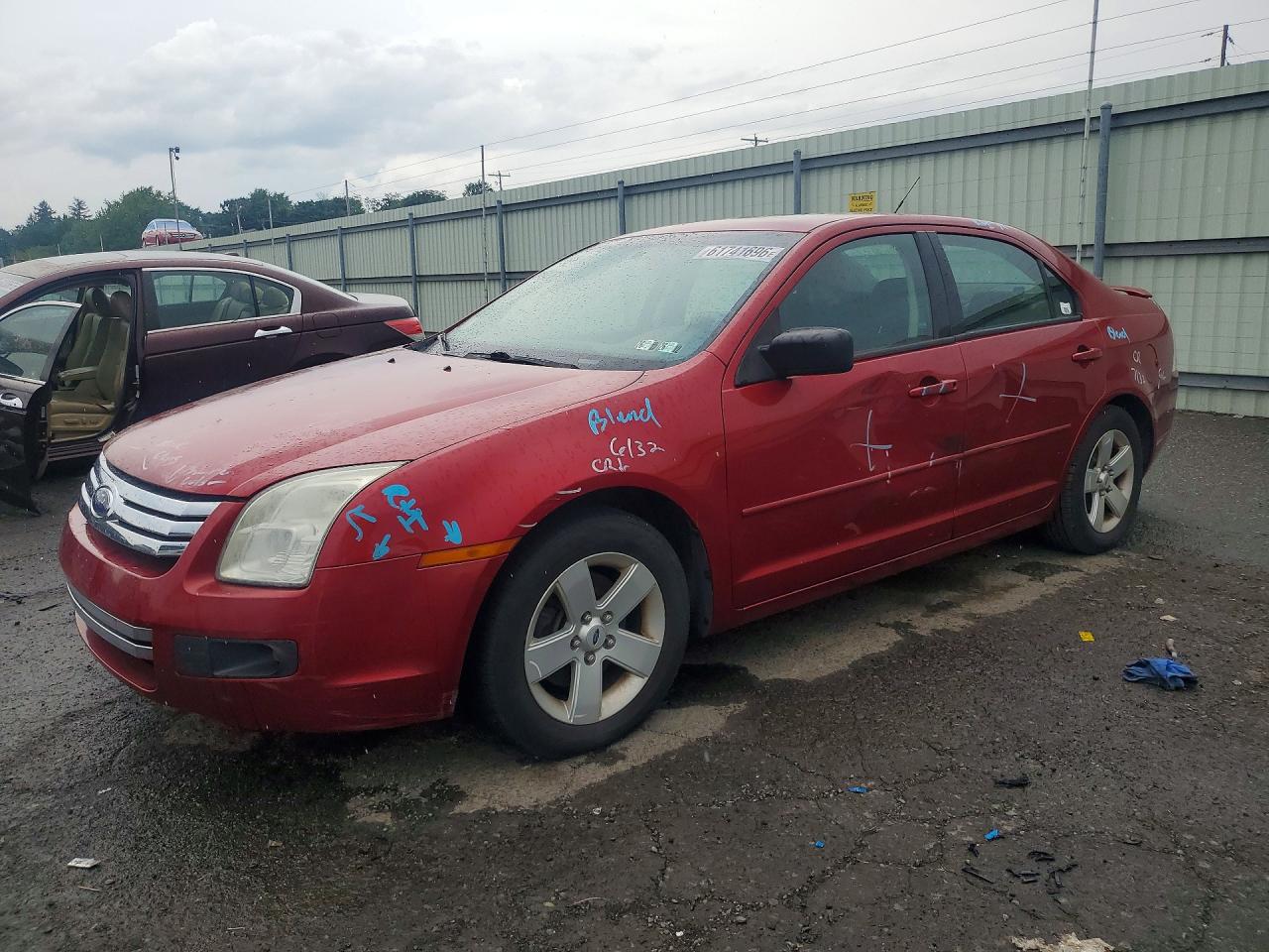 2008 Ford Fusion SE, VIN 3FAHP07ZX8R129173 — Бок