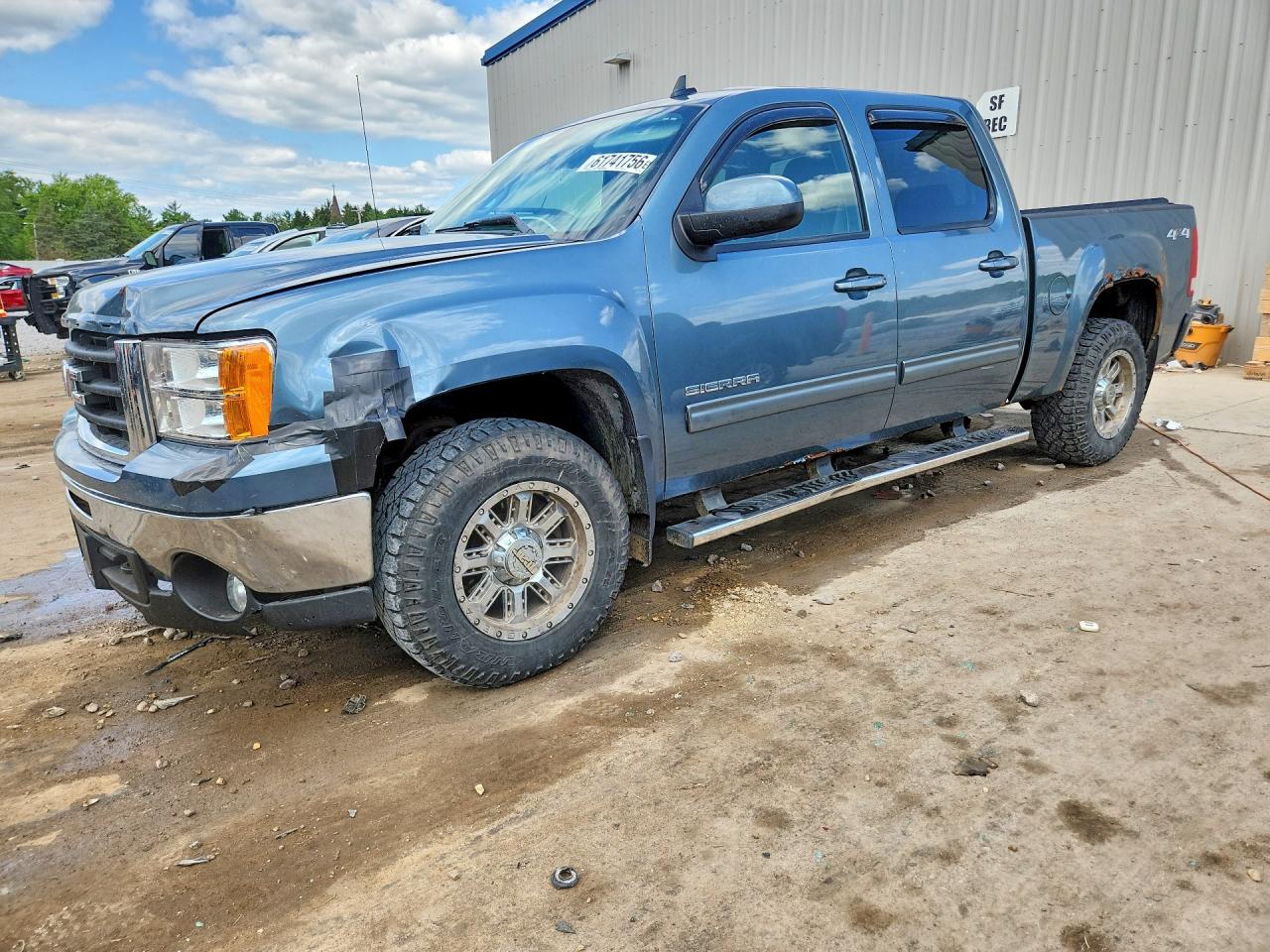 2010 GMC Sierra 1500 SLT, VIN 3GTRKWE38AG273837 — Front end