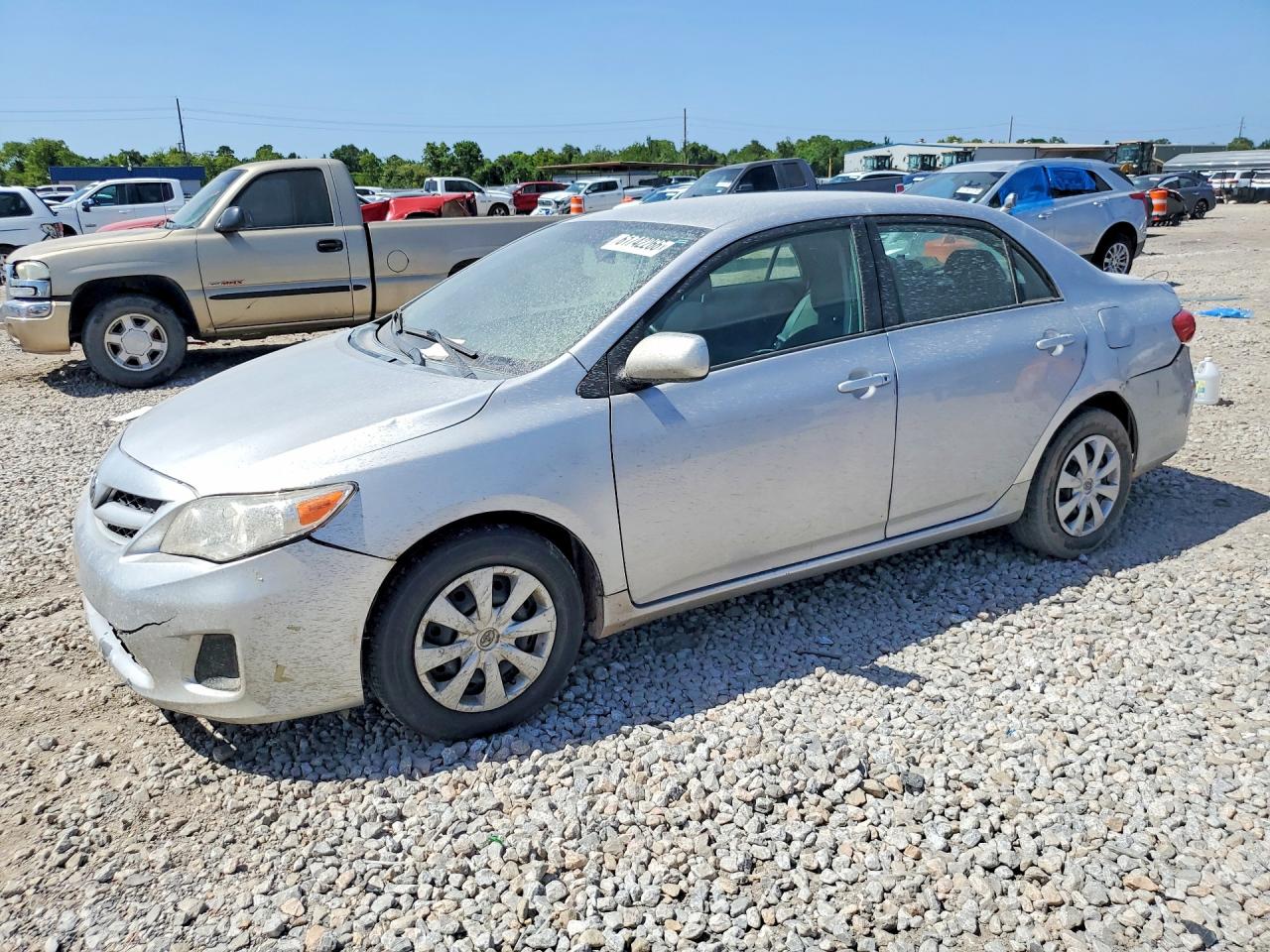 2011 Toyota Corolla LE, VIN 2T1BU4EE6BC585703 — Minor dents and scratches
