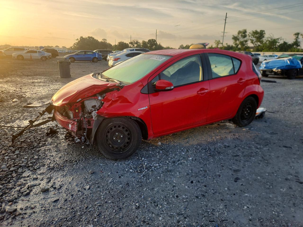 2016 Toyota Prius One, VIN JTDKDTB34G1118207 — Front end