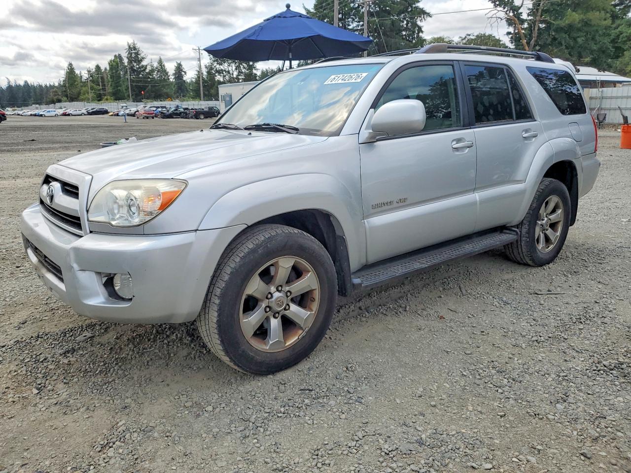 2009 Toyota 4Runner Limited, VIN JTEBU17R09K039840 — Minor dents and scratches