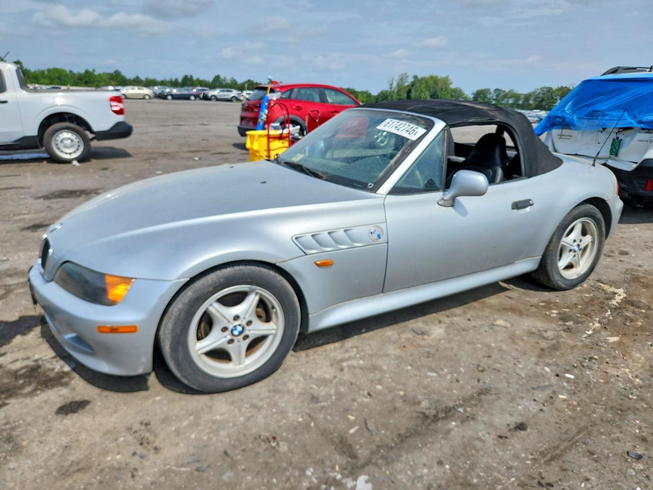 1998 BMW 3 Series Z3 1.9, VIN 4USCH7336WLD16916 — Перед