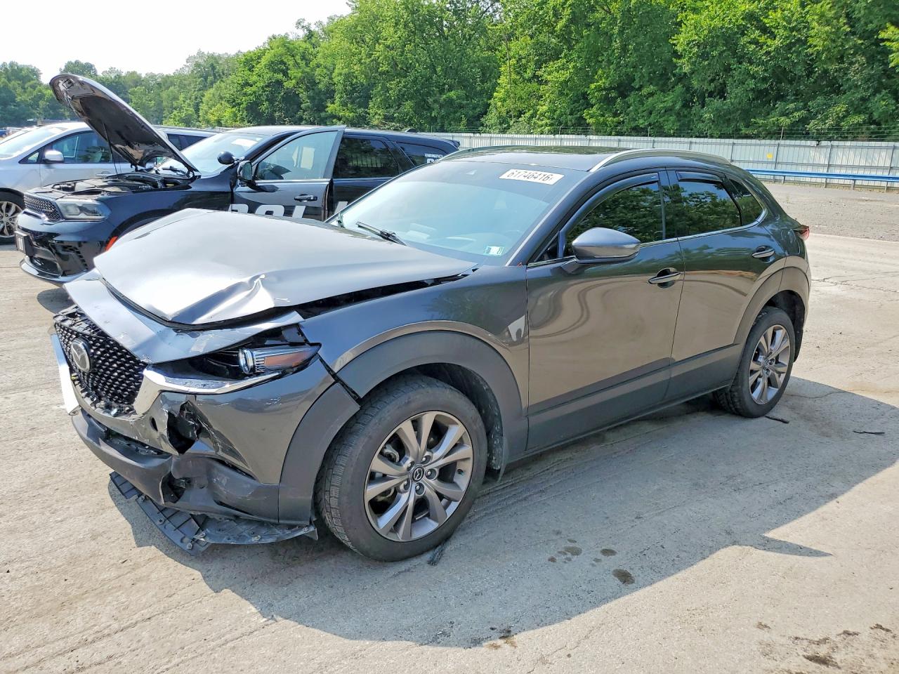 2021 Mazda CX-30 Premium, VIN 3MVDMBDL8MM205752 — Front end