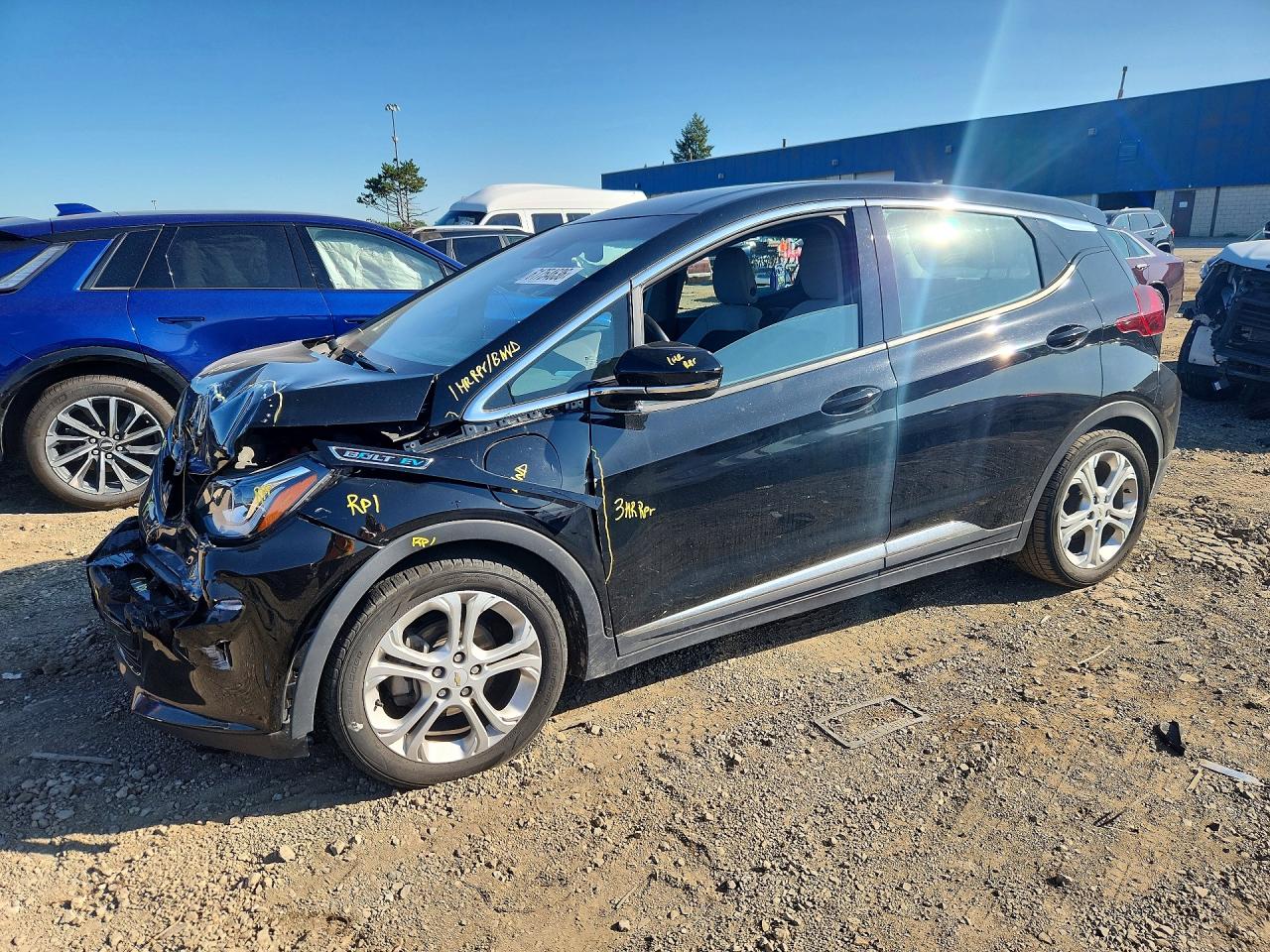 2020 Chevrolet Bolt EV LT, VIN 1G1FY6S0XL4140081 — Перед