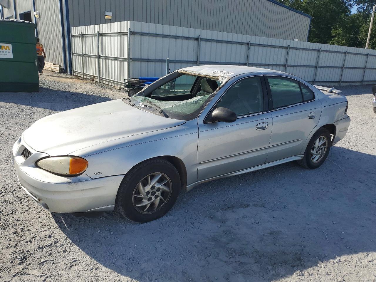 2004 Pontiac Grand Am SE1, VIN 1G2NF52E04C240314 — Front end