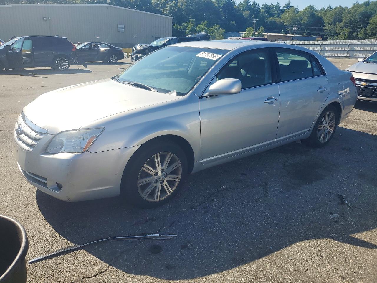2006 Toyota Avalon Limited, VIN 4T1BK36BX6U162888 — Normal wear