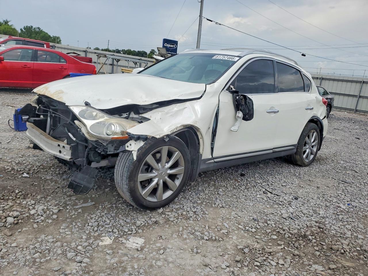 2017 Infiniti QX50, VIN JN1BJ0RP1HM385131 — Перед