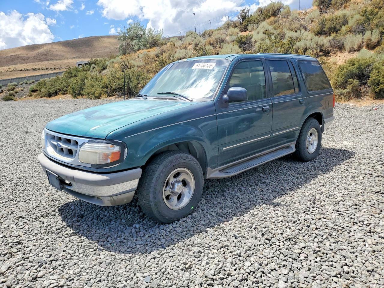 1996 Ford Explorer XL, VIN 1FMDU34X4TZA89226 — Side