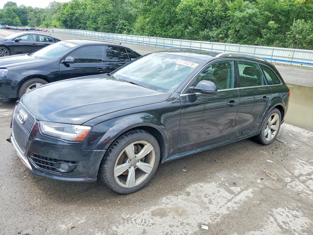 2013 Audi allroad A4 Premium Plus, VIN WA1UFAFL3DA205846 — Front end