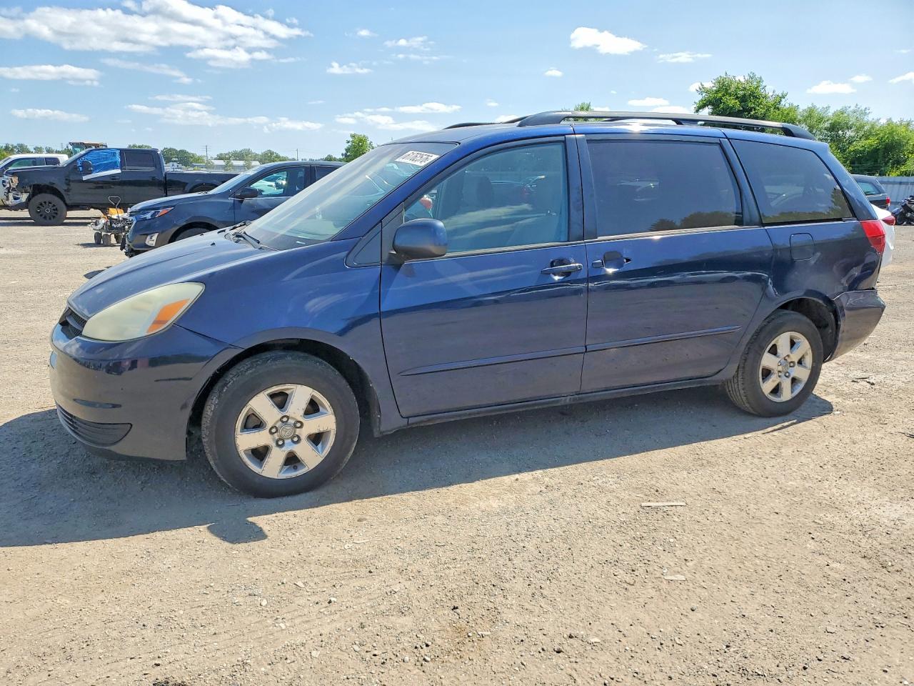 2004 Toyota Sienna LE, VIN 5TDZA23C74S188895 — Rear end