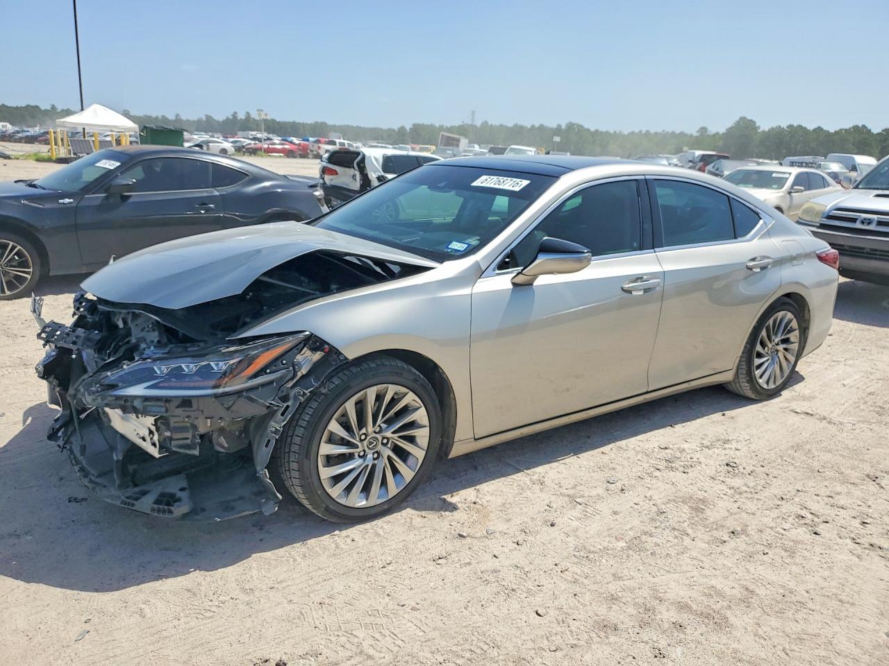 2020 Lexus ES 350 Ultra Luxury, VIN 58AFZ1B11LU063038 — Front end