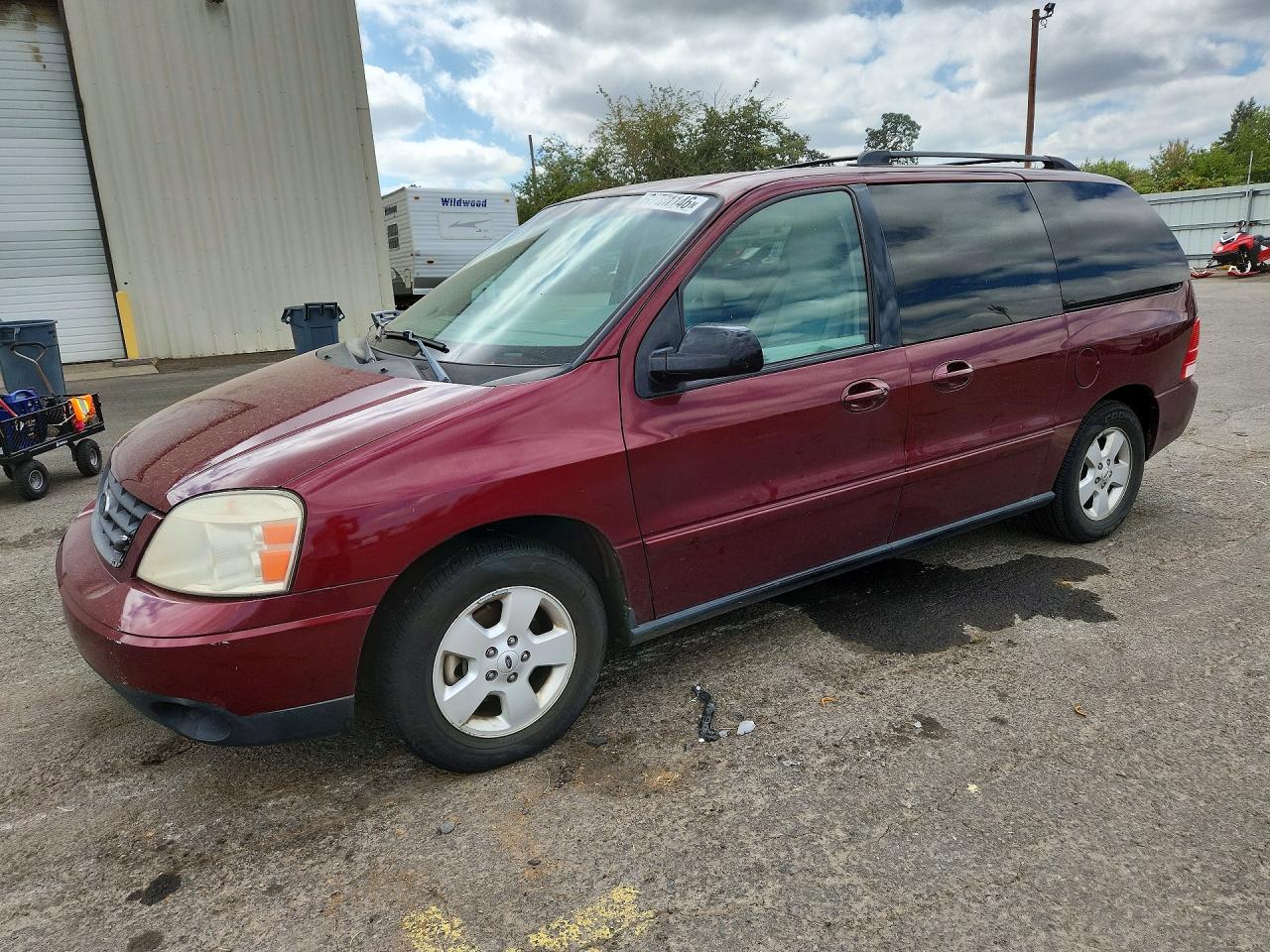 2006 Ford Freestar SE, VIN 2FMZA516X6BA30162 — Minor dents and scratches