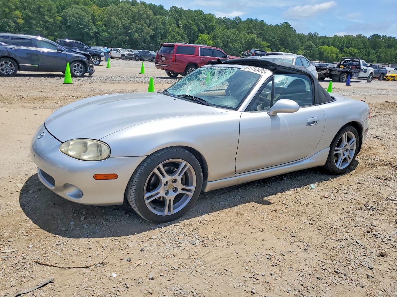 2005 Mazda MX-5 Miata LS, VIN JM1NB353550410806 — Бок