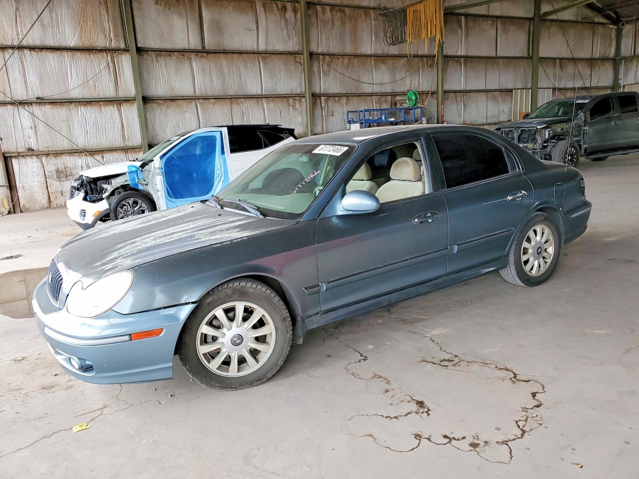 2004 Hyundai Sonata GLS, VIN KMHWF35HX4A024553 — Minor dents and scratches