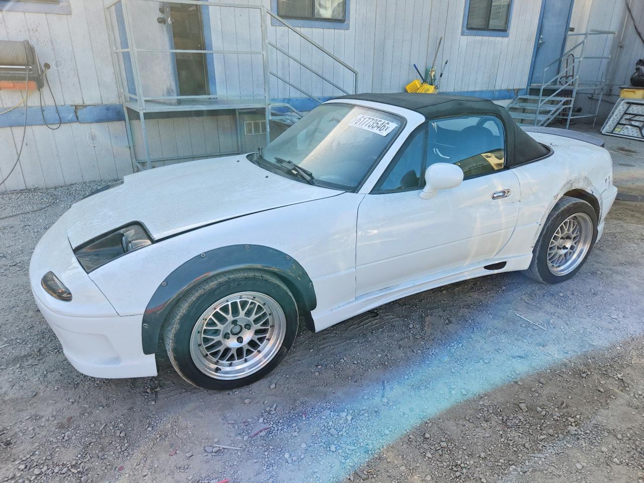 1997 Mazda MX-5 Miata, VIN JM1NA3532V0725940 — Rear end