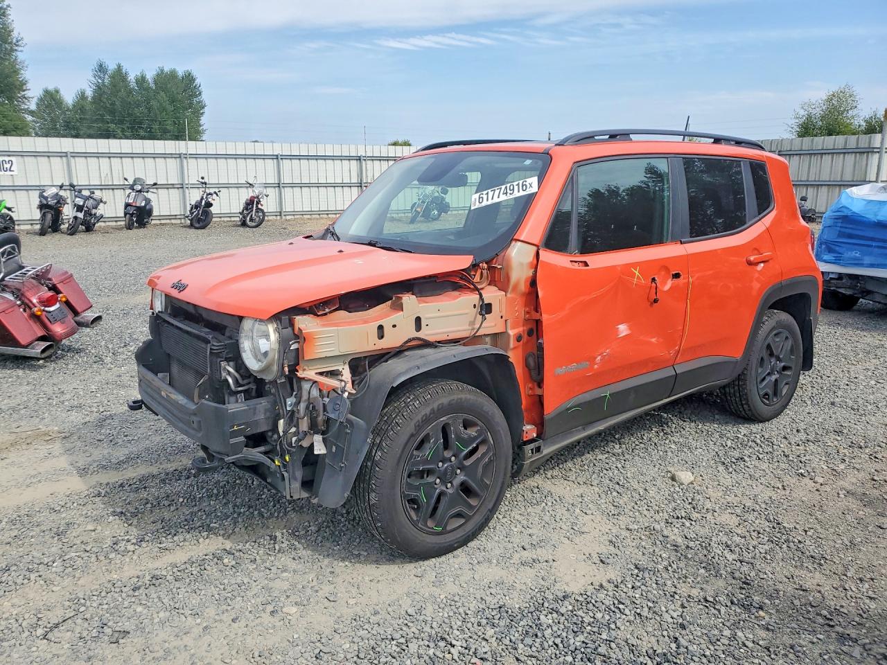 2018 Jeep Renegade Upland, VIN ZACCJBAB8JPJ17100 — Front end