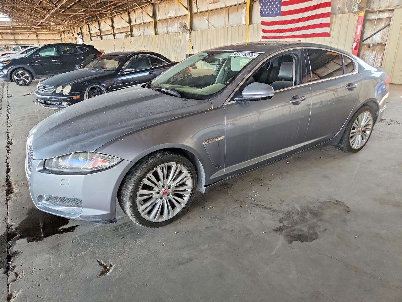 2015 Jaguar XF T Premium, VIN SAJWA0FS5FPU58960 — Minor dents and scratches